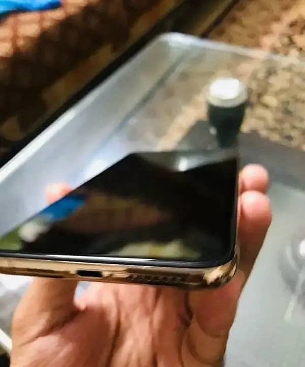 iPhone X S Max 512 GB PTA Approved 6