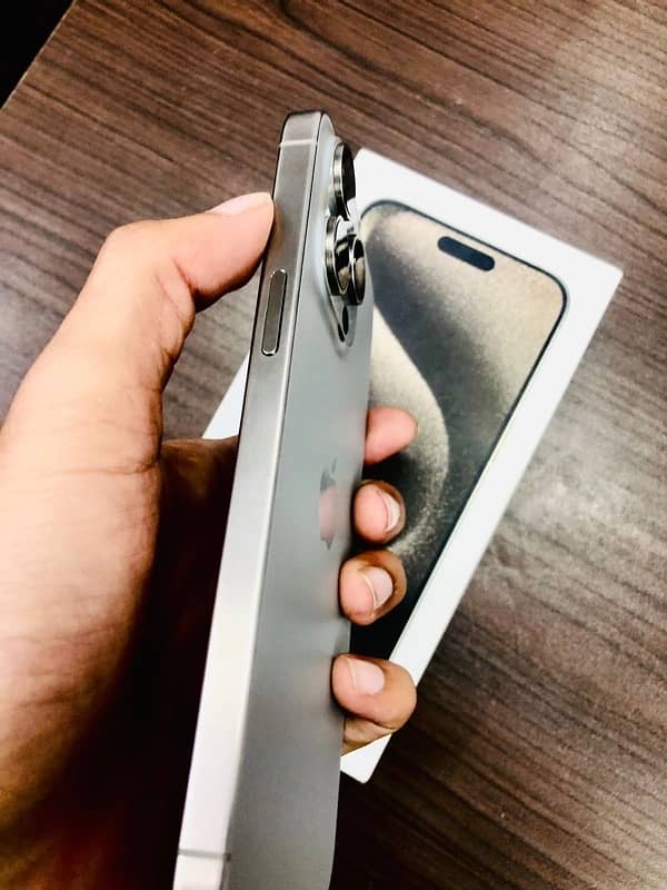 iphone 15 Pro Max 512 GB ( non pta ) 1