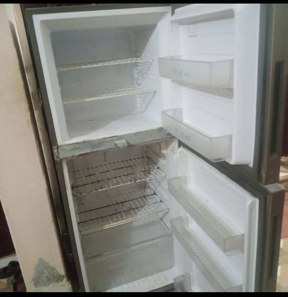 Haier fridge 7/10 conditions 2