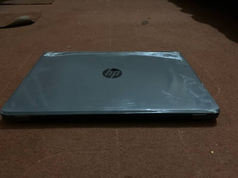 HP Intell Core I5 7th Generation 256gb SSD 1