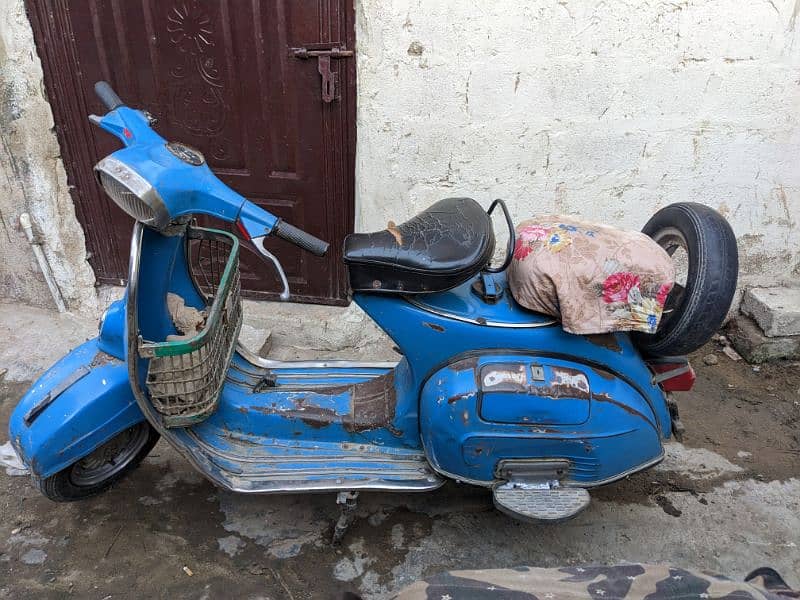 Vespa 150cc 77 model totally genuine exchange also possible 3