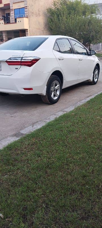 Toyota Corolla GLI 2020 super white 2