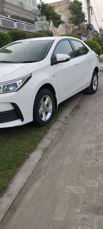 Toyota Corolla GLI 2020 super white 3