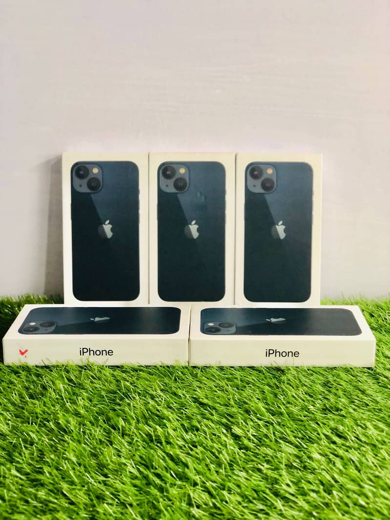 Apple iPhone 13 128Gb Pta Approved New 0