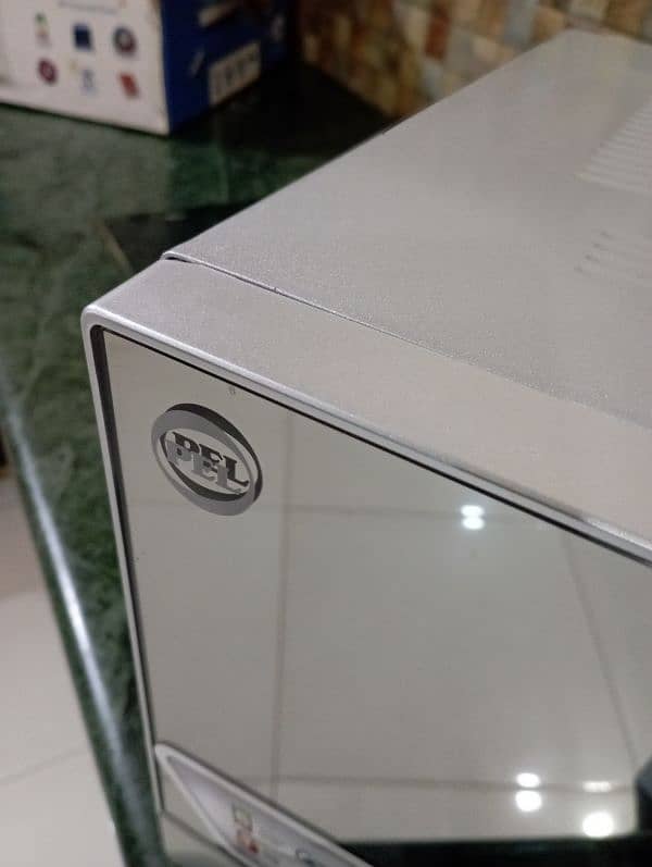 Pel Microwave Oven Mint Condition 1