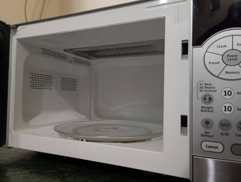 Pel Microwave Oven Mint Condition 8