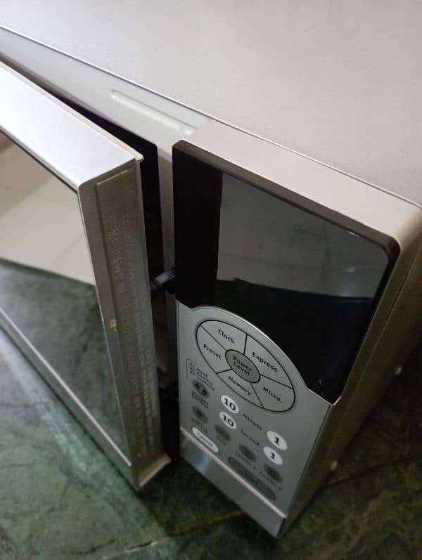 Pel Microwave Oven Mint Condition 9