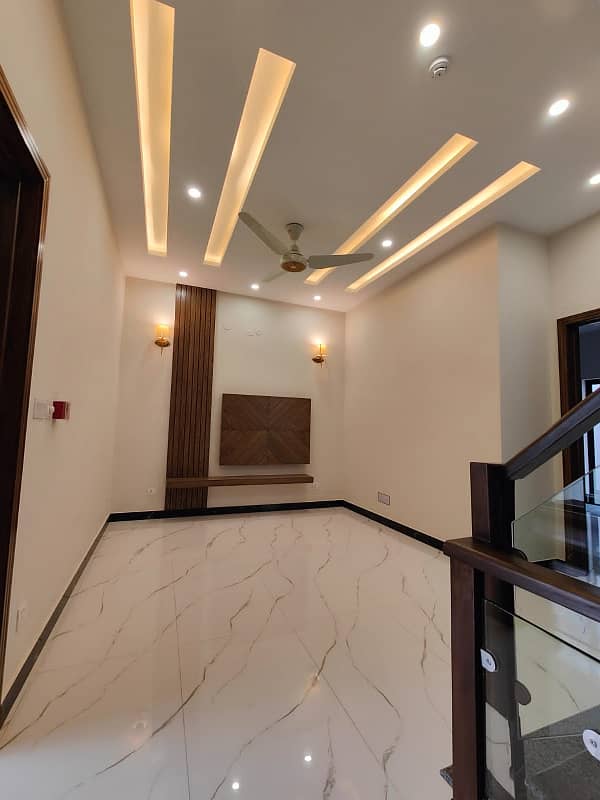 5 Marla Luxury House Available For sale In DHA 9 Town Lahore 17