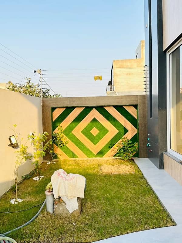 10 Marla Luxury House Available For Rent In DHA Phase 7 Lahore 1