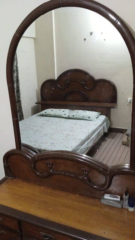 Bed with mattress and dressing with mirror urgently for sale 6