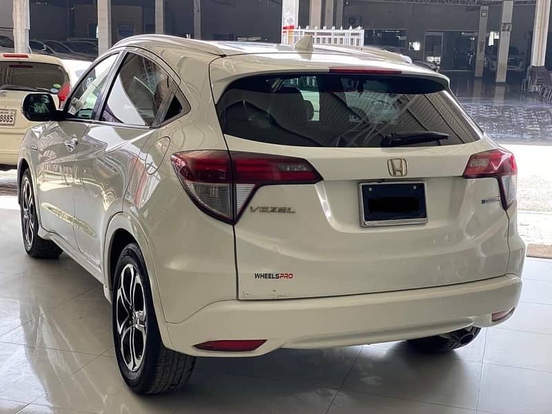 Honda Vezel 2015 3