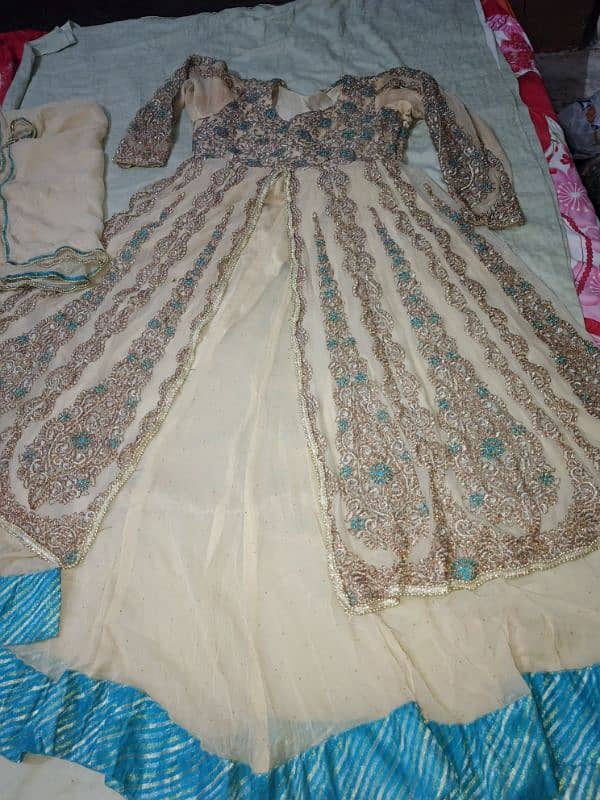 new condition 3500 per suite fancy suit 2