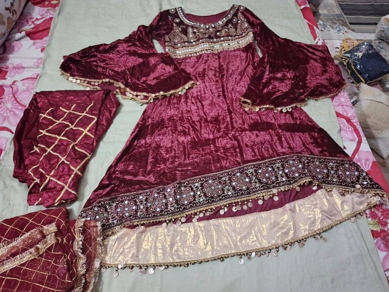 new condition 3500 per suite fancy suit 10