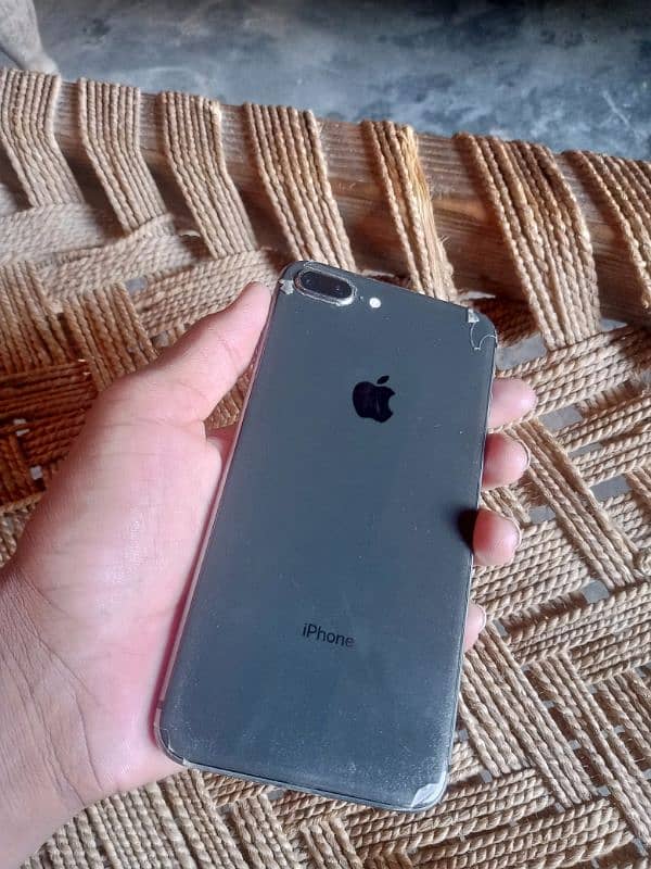 iphone 8plues 64gb koi masala ni Sab ok hi 0