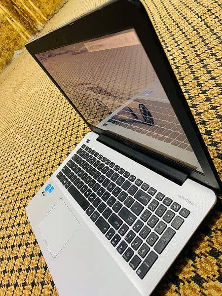 Asus laptop Core i3 Gen 5 2