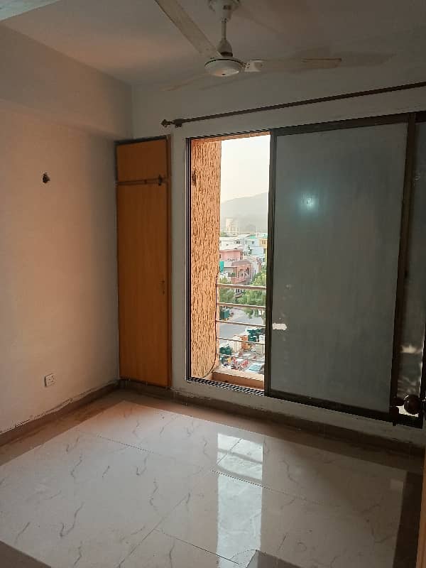 neat and clean one bedroom flat available for rent at Prime location demand 35000 6