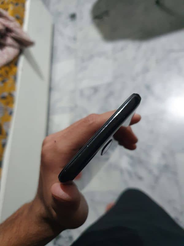 One plus 6t 8/128gb 10by10 condition 2