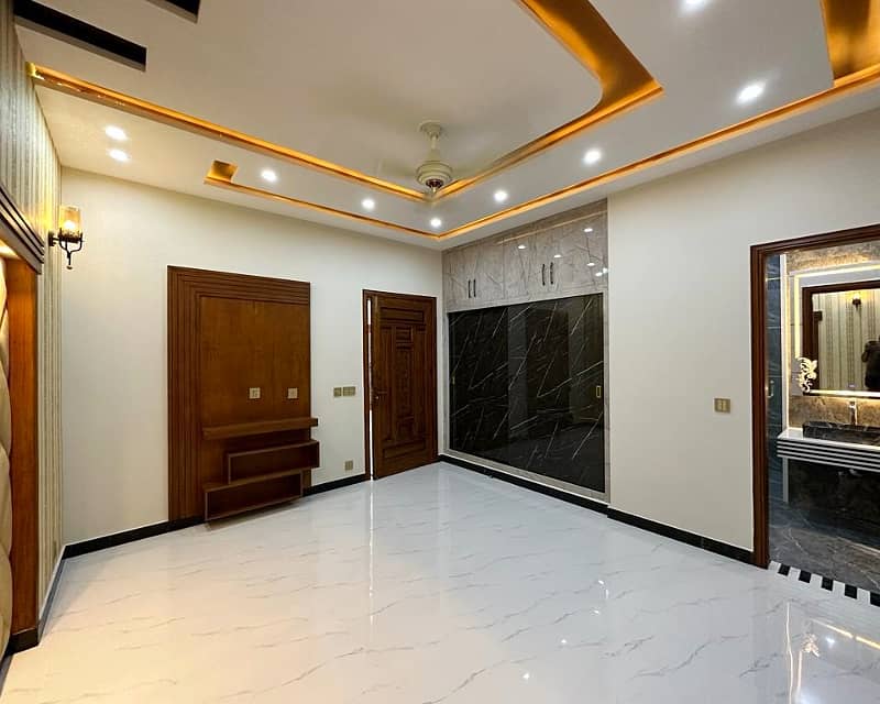 10 Marla brand New House for Rent in Bahria Town C 5