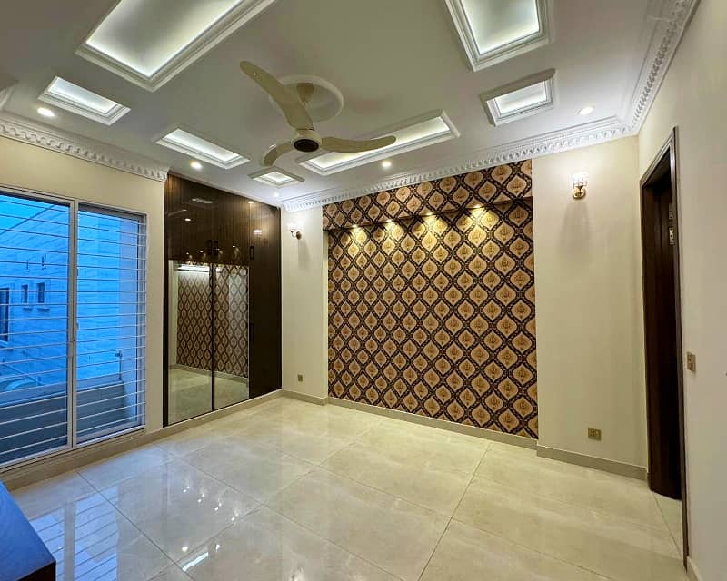 10 Marla brand New House for Rent in Bahria Town 6