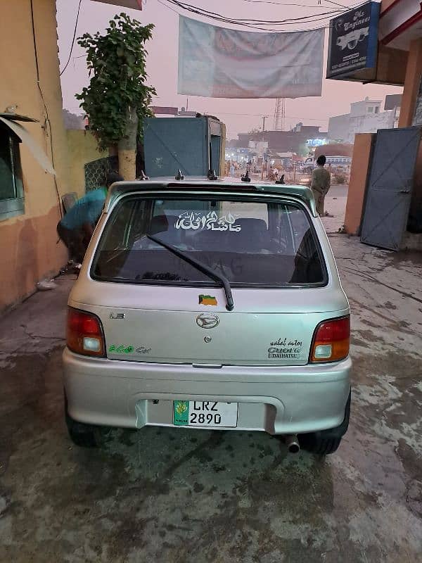 Daihatsu Cuore 2004 3