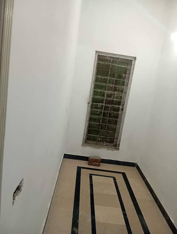 1 Kanal Fabulous Upper Portion On Top Location For Rent In DHA Phase 1 Lahore 4