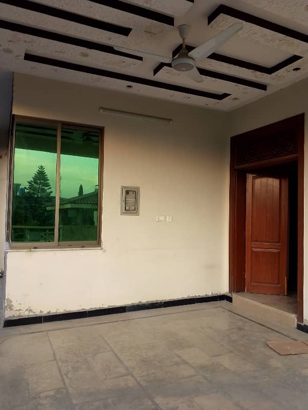 10 Marla Upper Portion For Rent 3