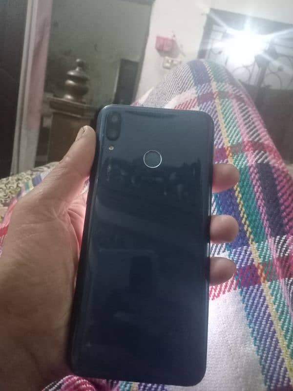 Huawei y9 4ram 128rom 0