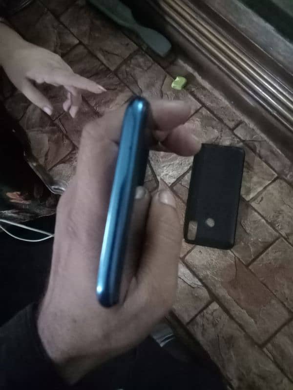 Huawei y9 4ram 128rom 2