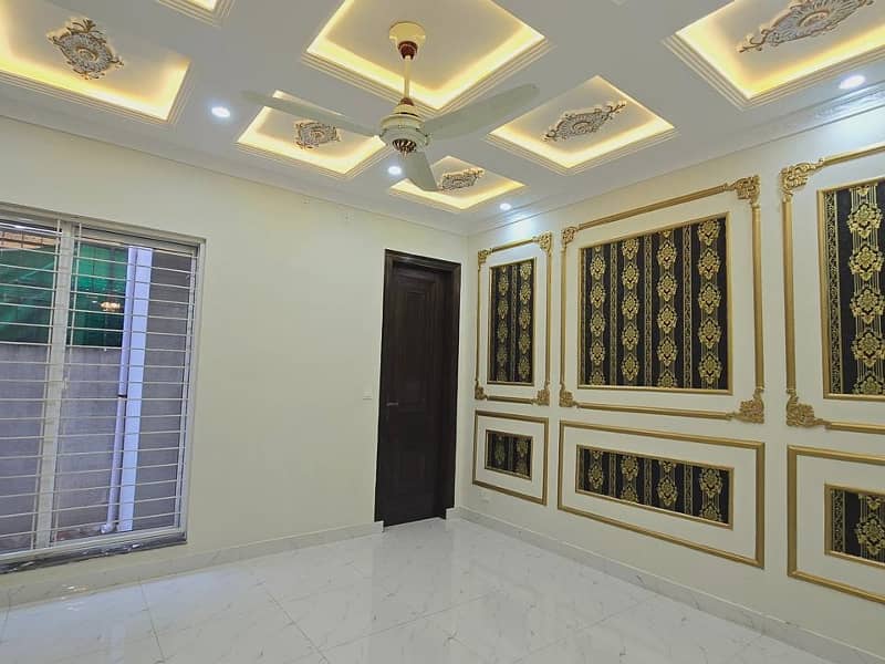 5 Marla luxury House Available For RENT In Paragon City Lahore 9