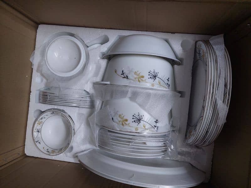 dinner set. 72 pcs 3