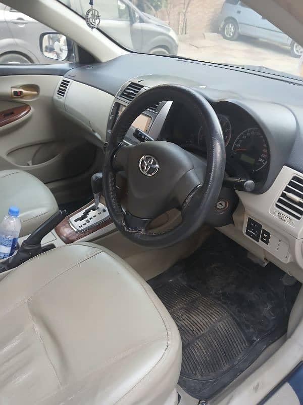 Toyota Corolla GLi 1.6 Automatic 2013 16