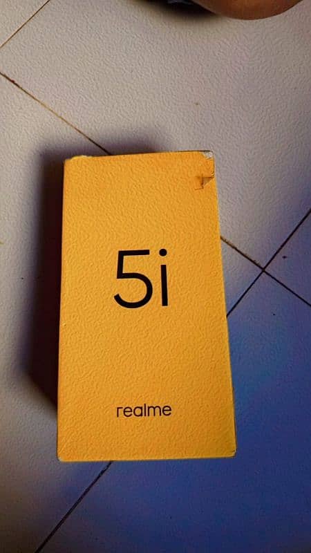 realme 5i with box 7