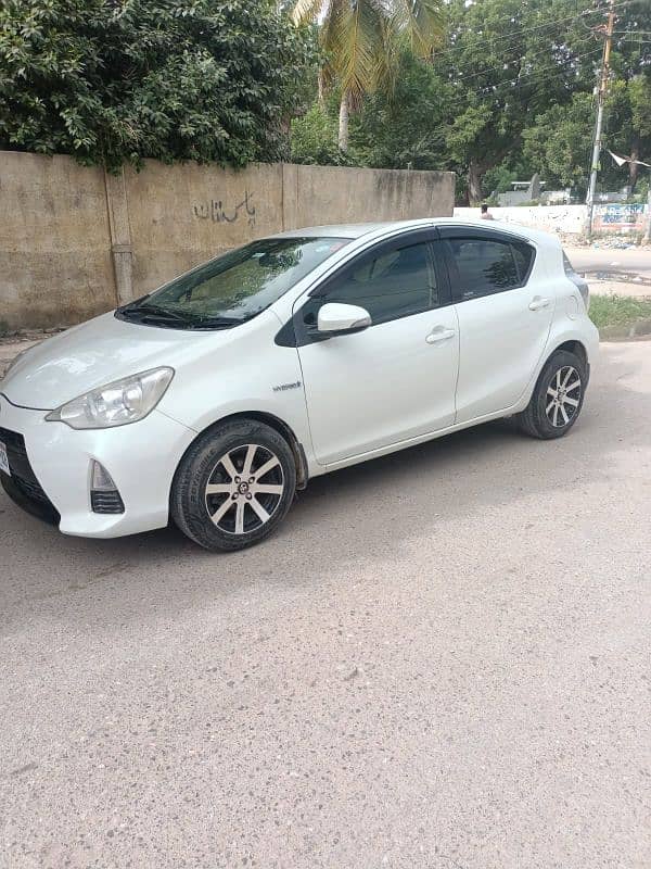 Toyota Aqua hybrid as Vitz Prius Fit vezel Axio Mira Passo Xli Gli 1