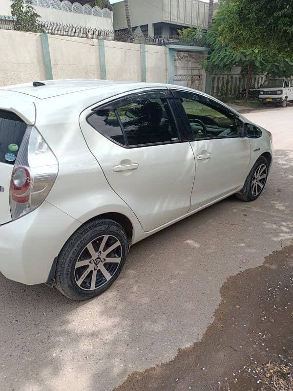 Toyota Aqua hybrid as Vitz Prius Fit vezel Axio Mira Passo Xli Gli 16