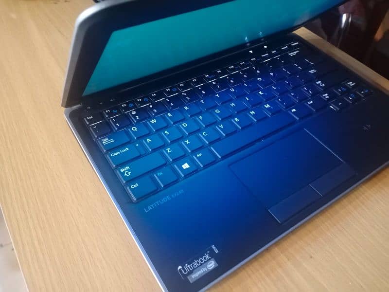 DELL LATITUDE 7240 i7 4TH GEN 5