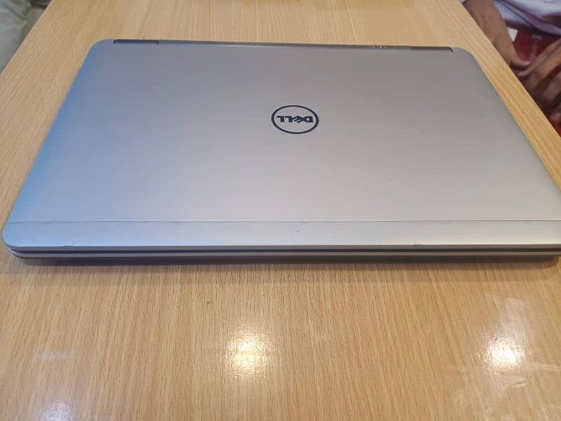 DELL LATITUDE 7240 i7 4TH GEN 6