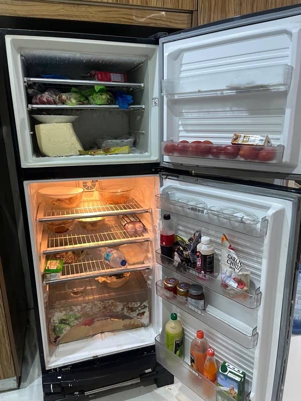 dawlance fridge 1