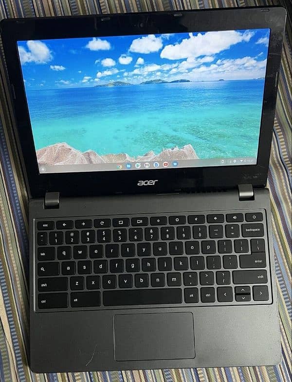 Acer C740 Laptop | Windows 10 | 4GB RAM | 128GB SSD | Slim & Portable 3