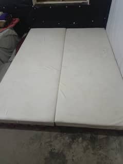 Wooden bed 6' x 4'