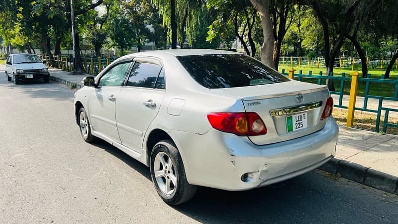 Toyota Corolla GLI 2010 8