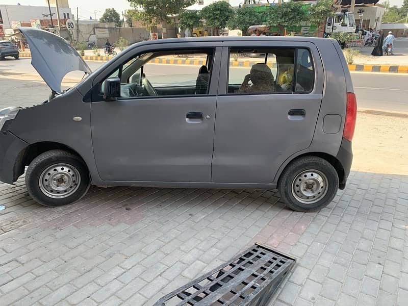 Suzuki Wagon R 2014 4