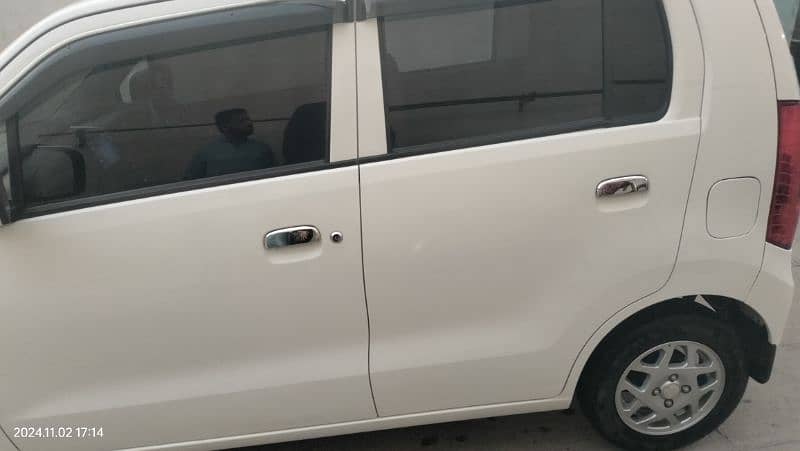 Suzuki Wagon R 2022 3