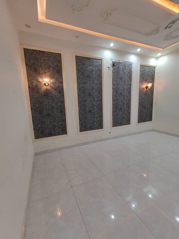 BRAND NEW 2ND FLOOR PORTION AVAILABLE FOR RENT IN UMAR BLOCK 14