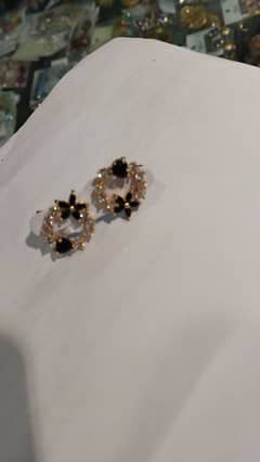 one ceret earrings