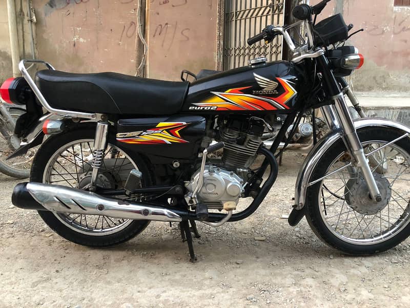 Honda CG 125 2021 Karachi nmbr full genuine 0