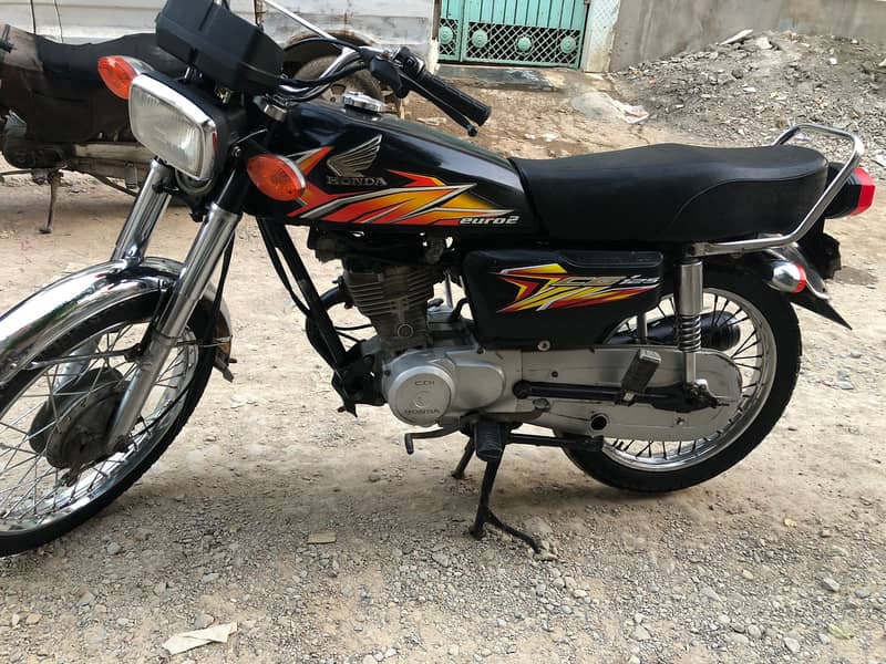 Honda CG 125 2021 Karachi nmbr full genuine 1