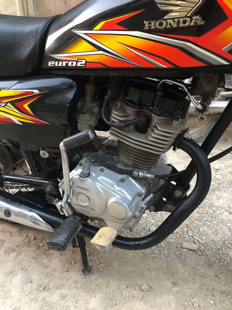 Honda CG 125 2021 Karachi nmbr full genuine 3