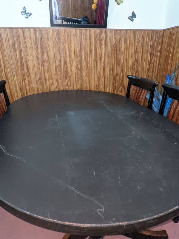 Dining Table 6 seats 4