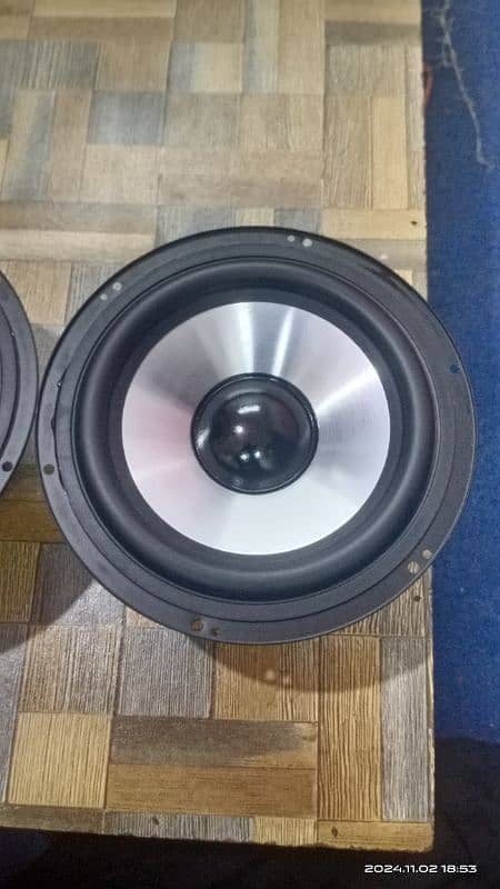 6 inch woffr sapiker han bohat achi bass or sound ha japani Malaysian 6