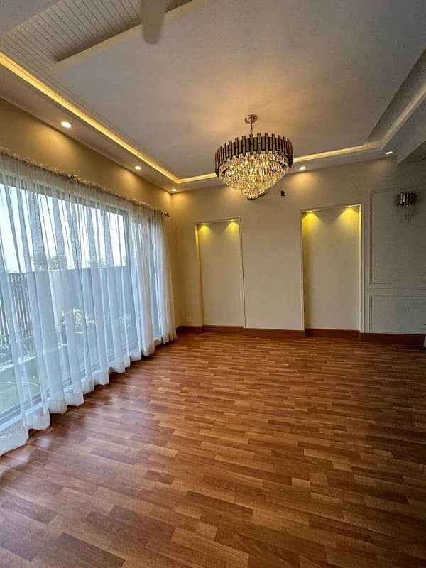 Exceptional Comfort Beautiful 10 Marla House For Rent In DHA Phase 5 3